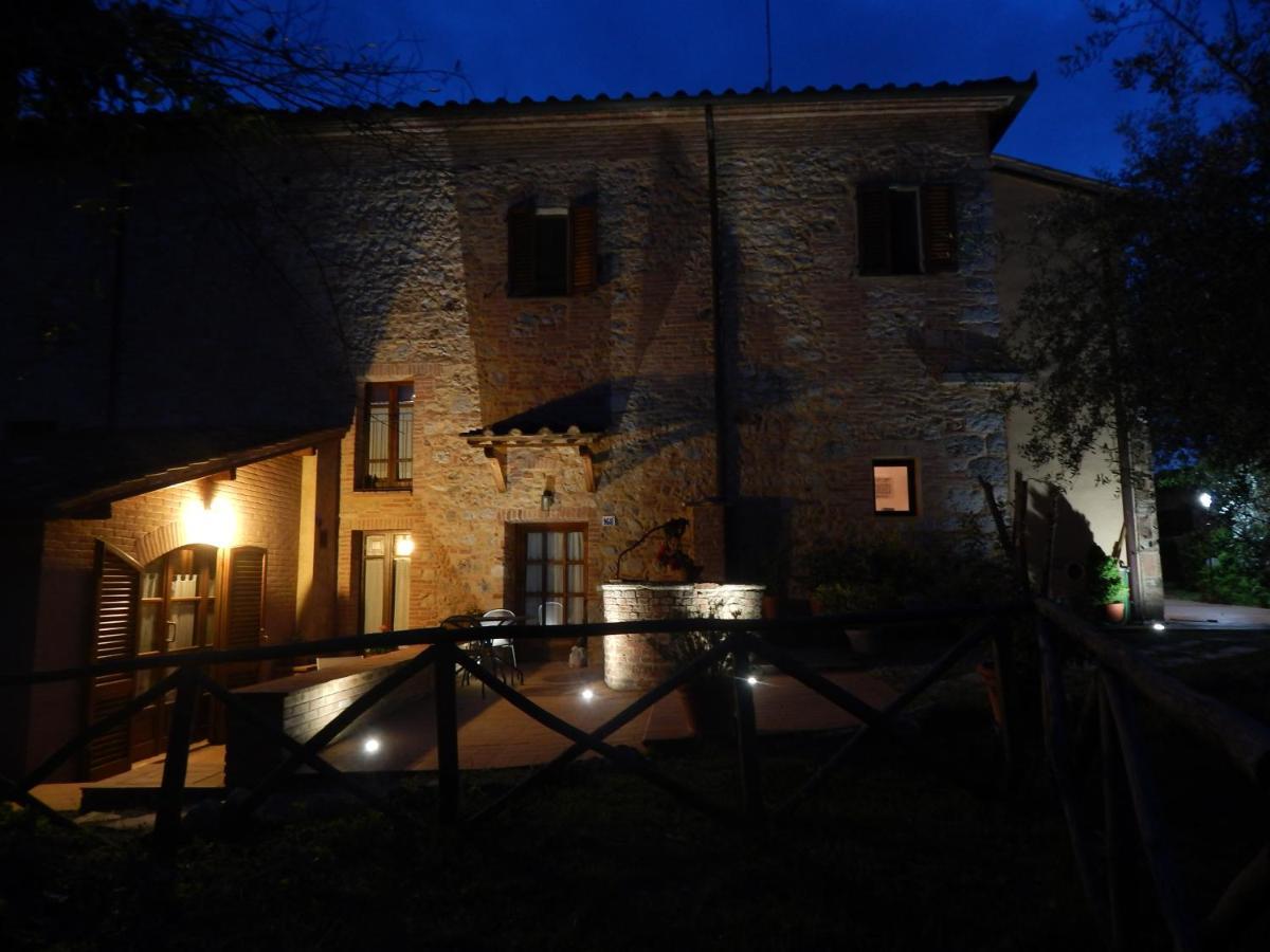 Fullino Nero Rta - Residenza Turistico Alberghiera Siena Kültér fotó