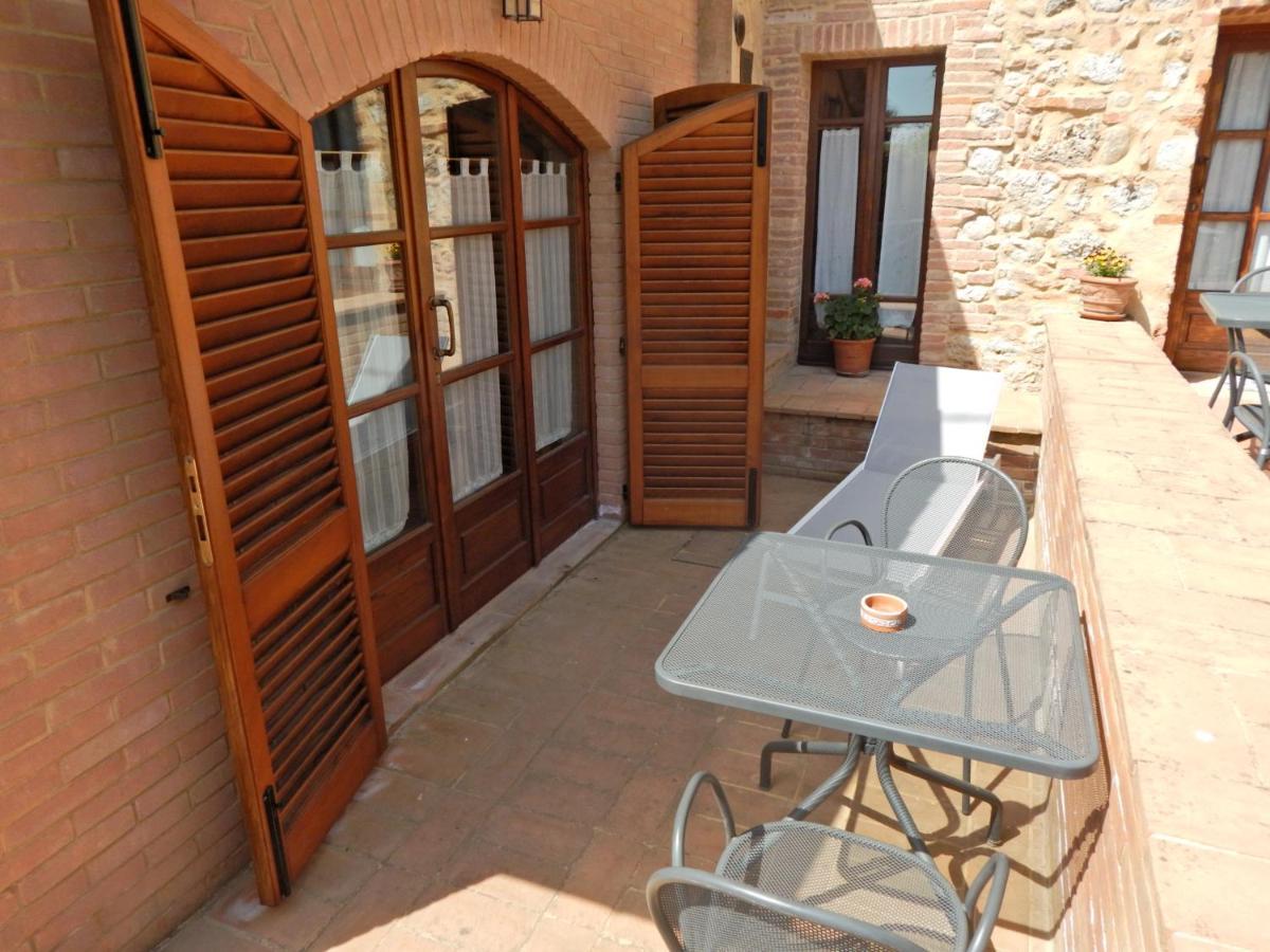 Fullino Nero Rta - Residenza Turistico Alberghiera Siena Kültér fotó