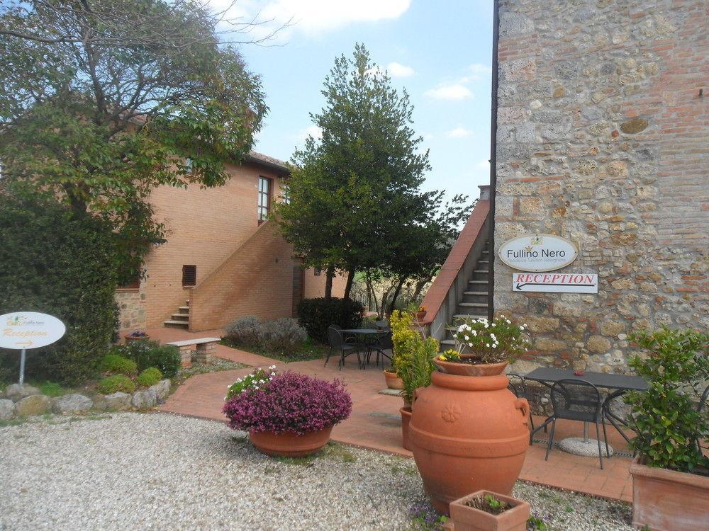 Fullino Nero Rta - Residenza Turistico Alberghiera Siena Kültér fotó