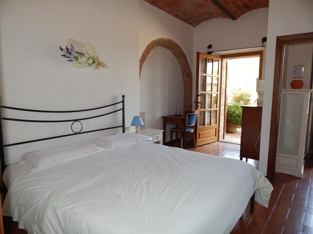 Fullino Nero Rta - Residenza Turistico Alberghiera Siena Kültér fotó