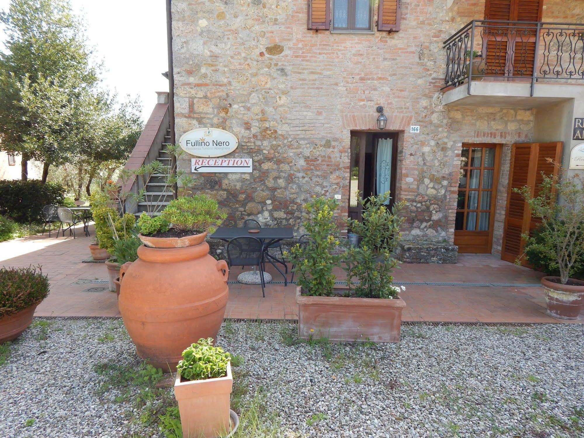 Fullino Nero Rta - Residenza Turistico Alberghiera Siena Kültér fotó