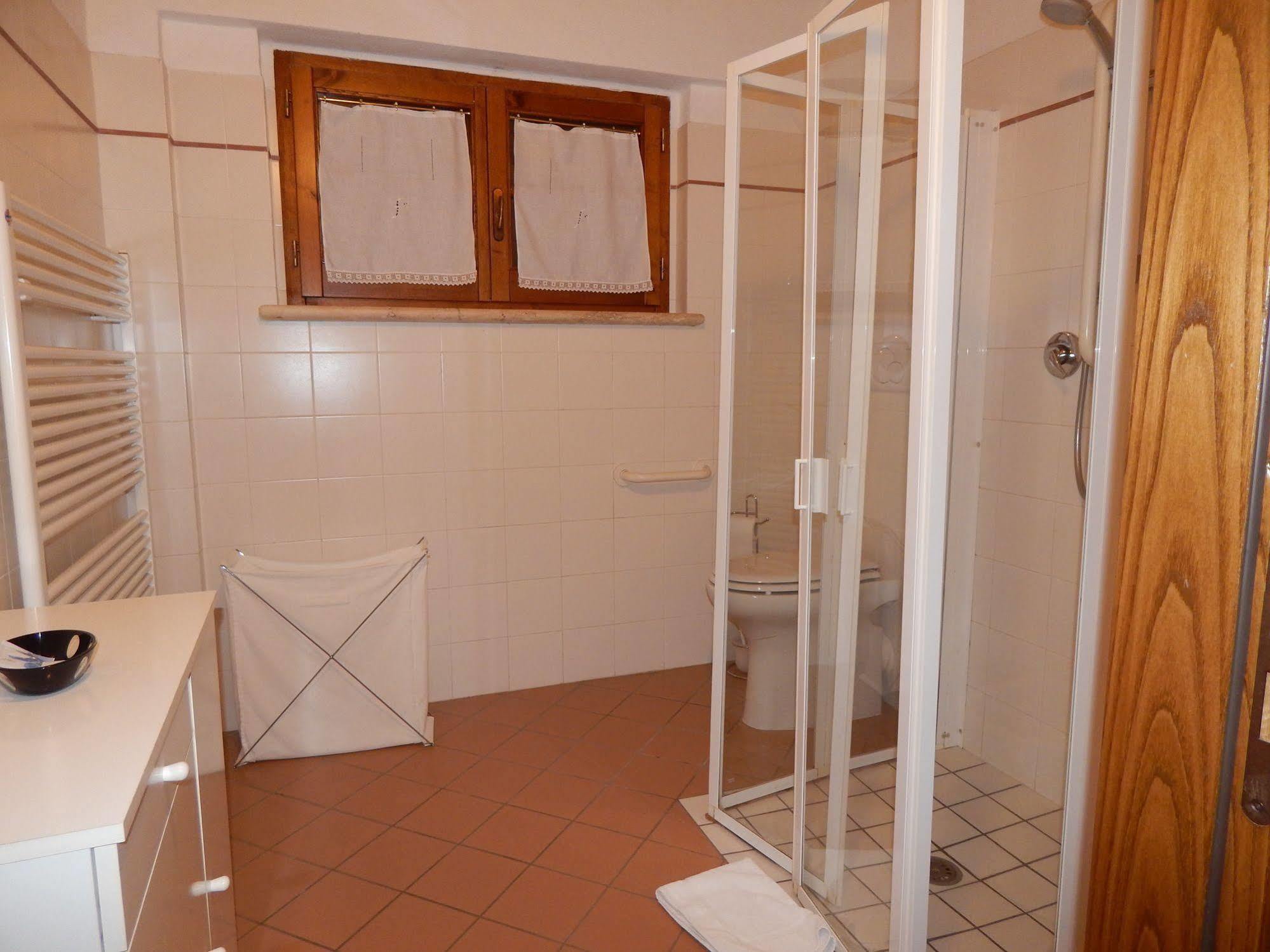 Fullino Nero Rta - Residenza Turistico Alberghiera Siena Kültér fotó