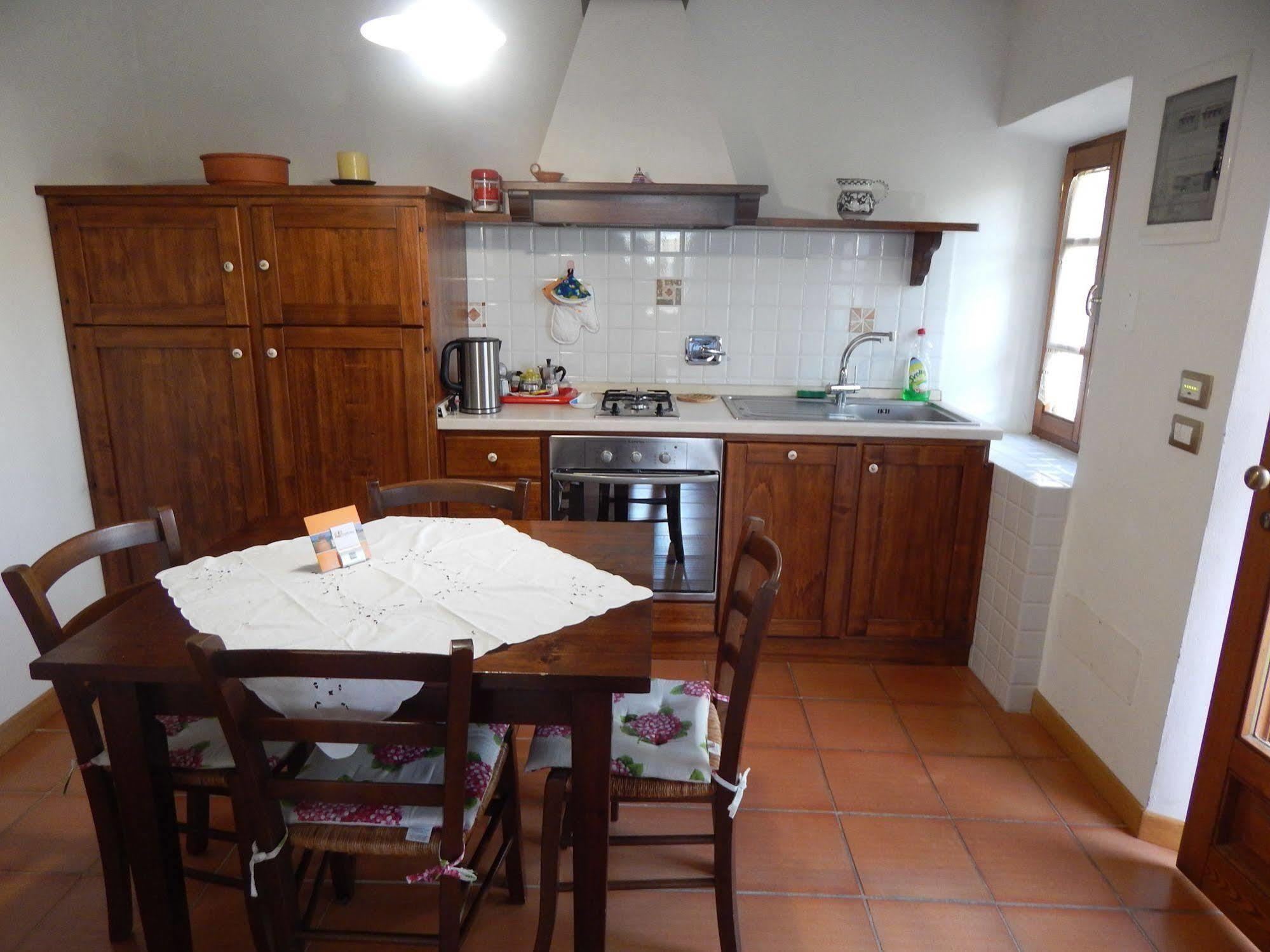 Fullino Nero Rta - Residenza Turistico Alberghiera Siena Kültér fotó